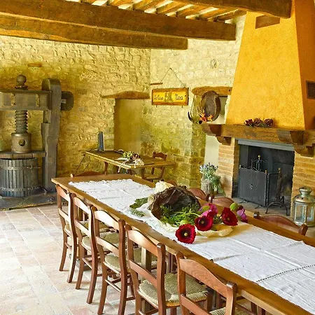 Farm stay Agriturismo Montefiorentino Frontino